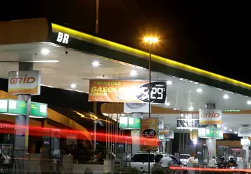 Estados descongelam ICMS, e gasolina pode subir R$ 0,027 em São Paulo