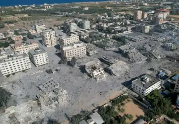 Israel intensifica bombardeios em Gaza antes de incursão terrestre