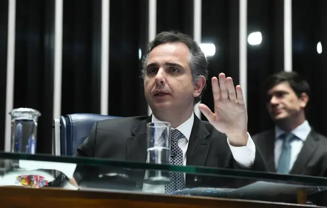 Pacheco diz que judicialização da política gera crise de confiança entre os Poderes e nega retaliação