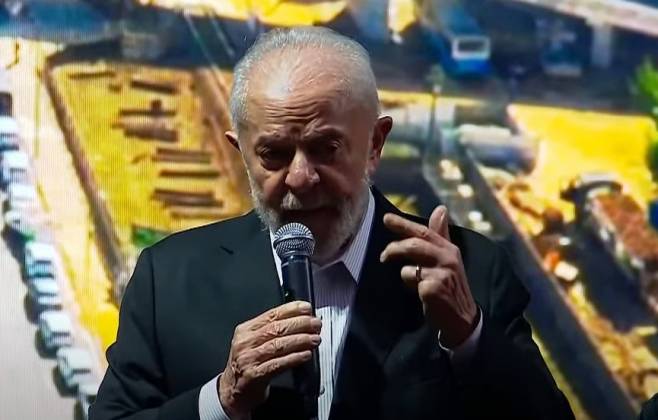 Lula diz que fará ajuste fiscal 'necessário', mas não 'em cima do pobre'